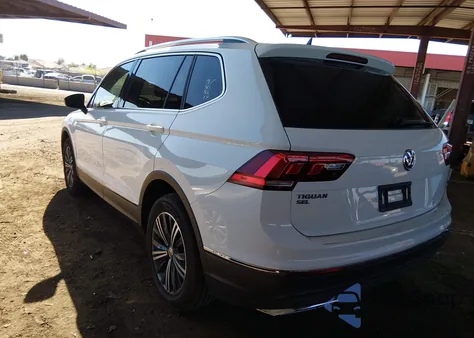 2019 Volkswagen Tiguan 2.0T Se/2.0T Sel/2.0T Sel R-Line/2.0T Sel R-Line Black из США, поврежденный, VIN 3VV3B7AX1KM041296